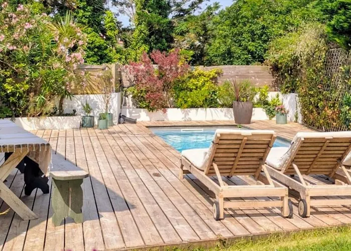 Etxecosy Maison Piscine A 펜션 *